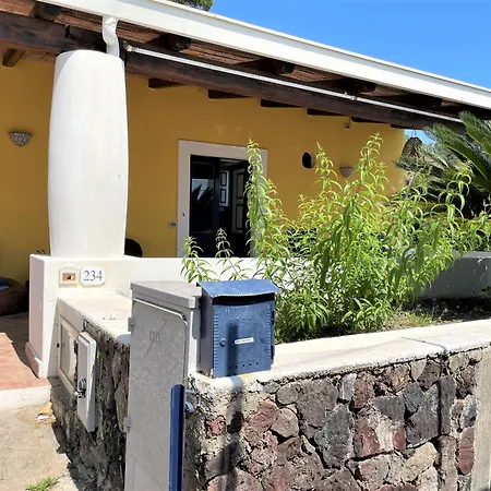 La Casa Sul Porto Di Santa Marina - Isole Eolie *