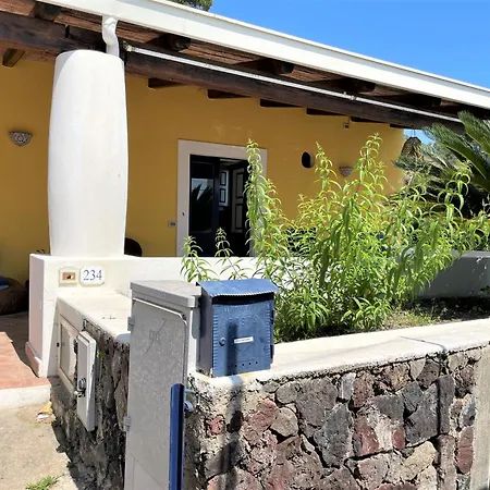 La Casa Sul Porto Di Santa Marina - Isole Eolie *